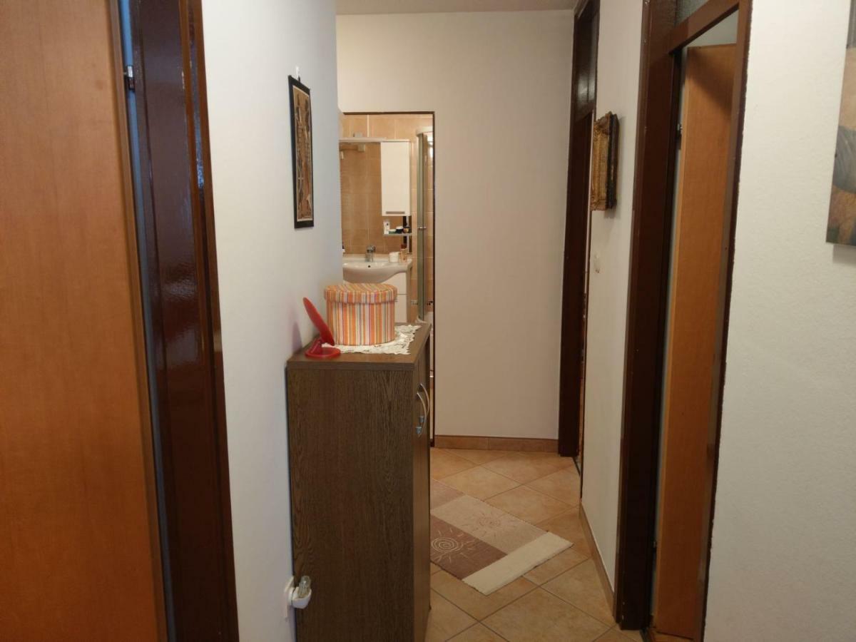 Apartment Koruna 1 Pula Buitenkant foto