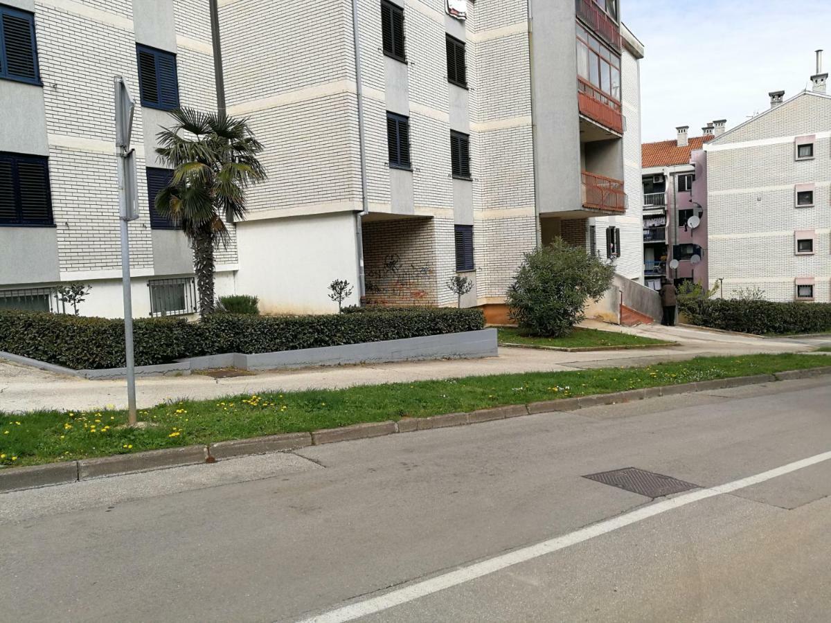 Apartment Koruna 1 Pula Buitenkant foto